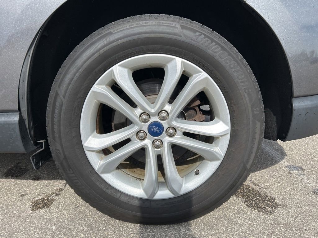 Used 2020 Ford Edge SEL image 25