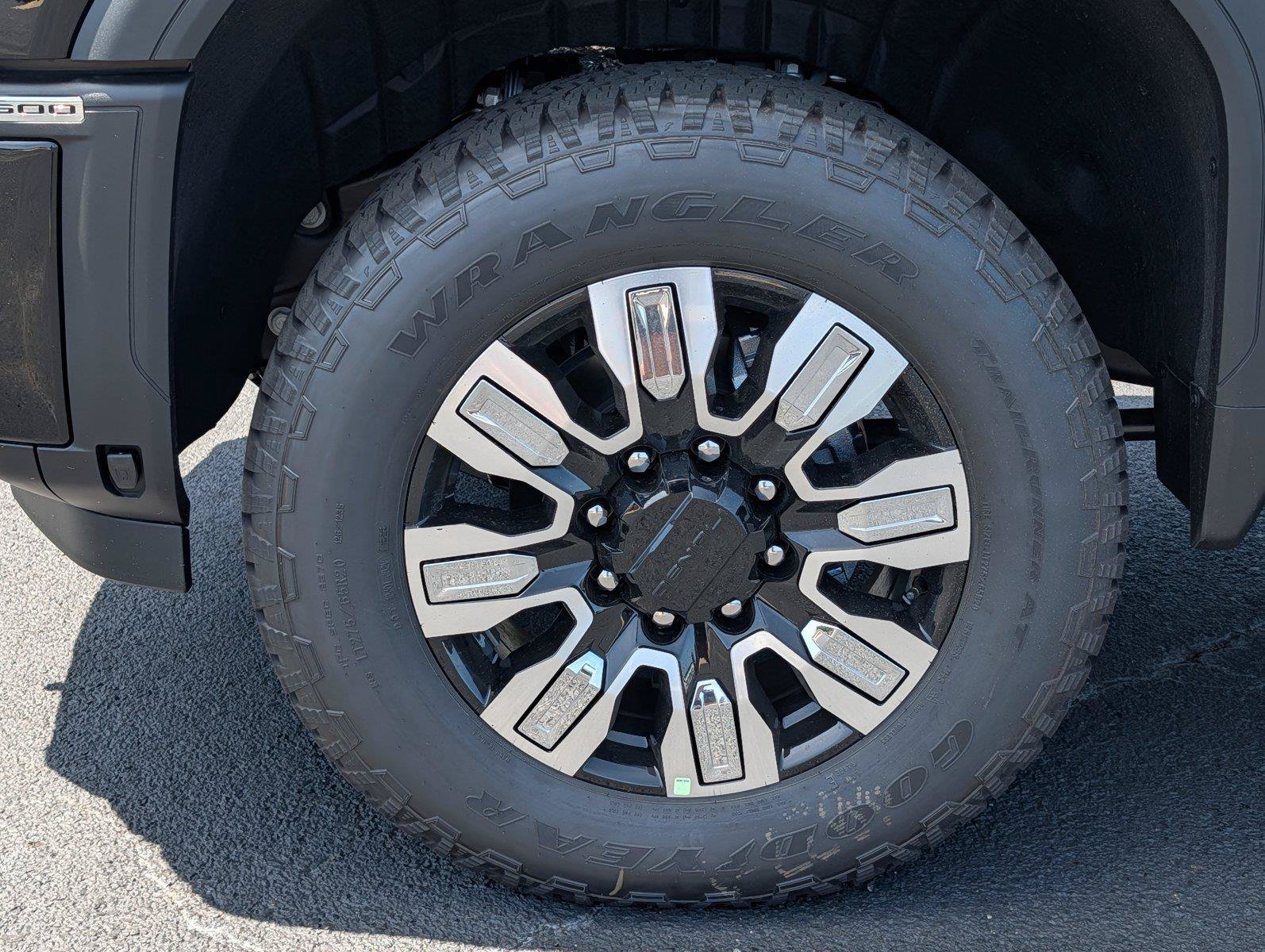New 2026 GMC Sierra 2500 Denali w/ Denali Reserve Package AWD/4WD image 10