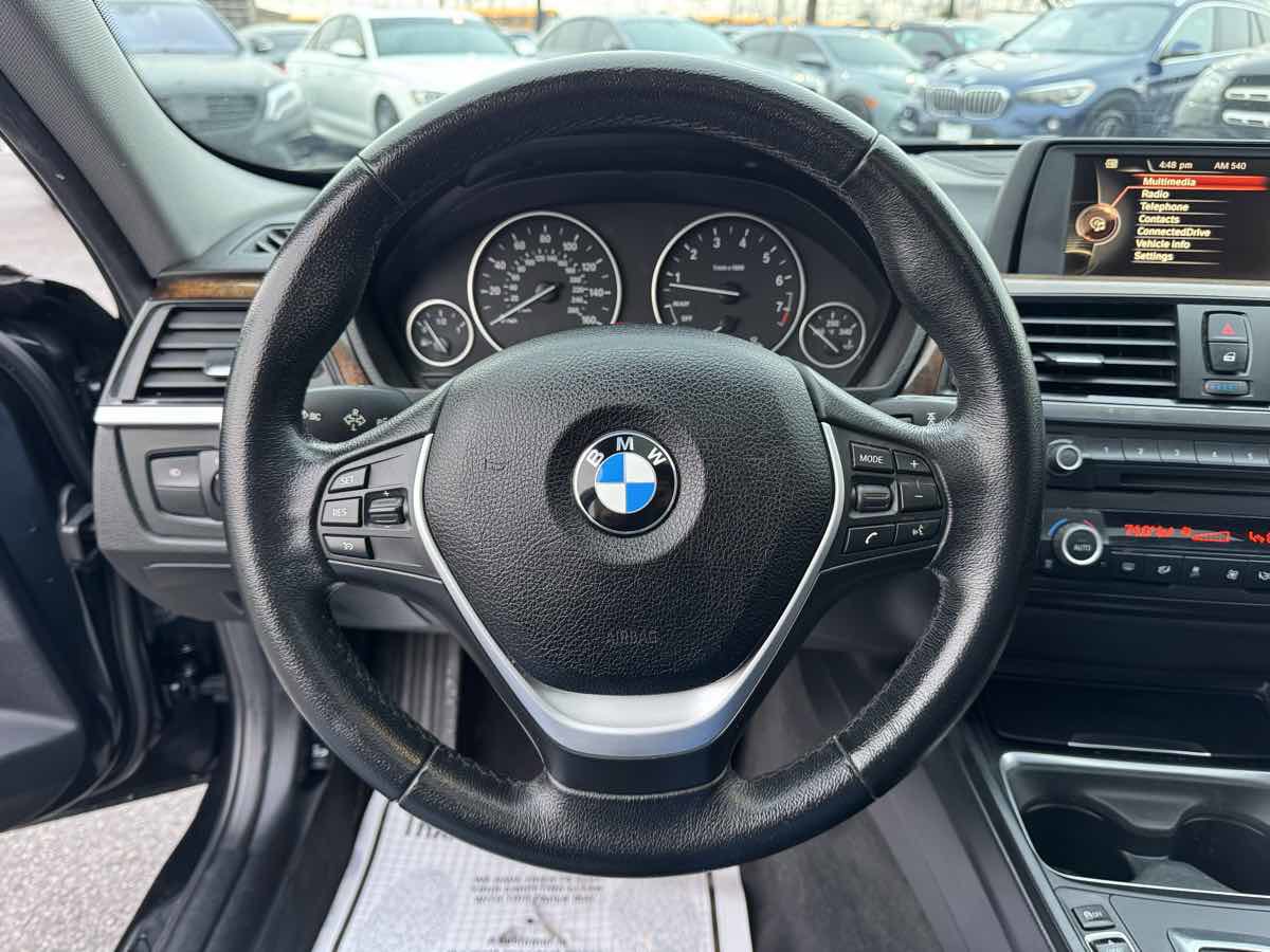 Used 2015 BMW 328i xDrive Sedan AWD/4WD image 12