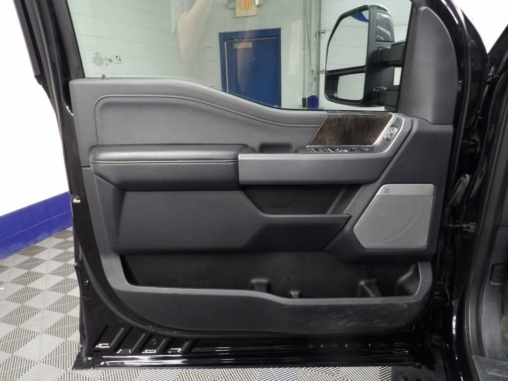 Used 2023 Ford F250 Lariat w/ Lariat Ultimate Package AWD/4WD image 62