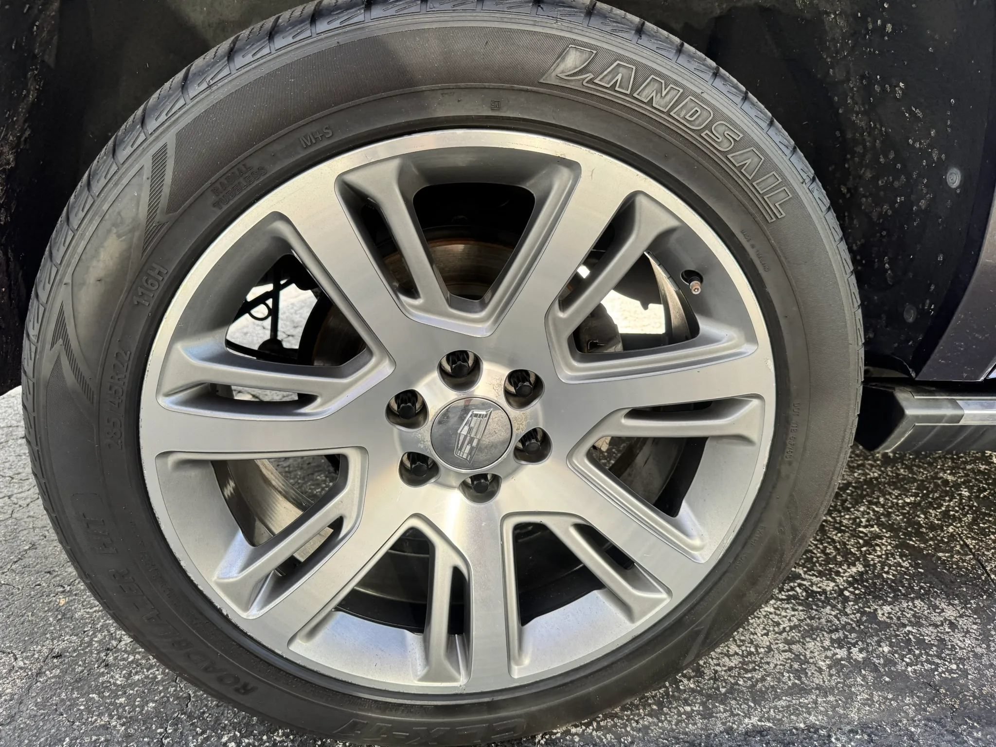 Used 2017 Cadillac Escalade ESV Premium Luxury AWD/4WD image 14