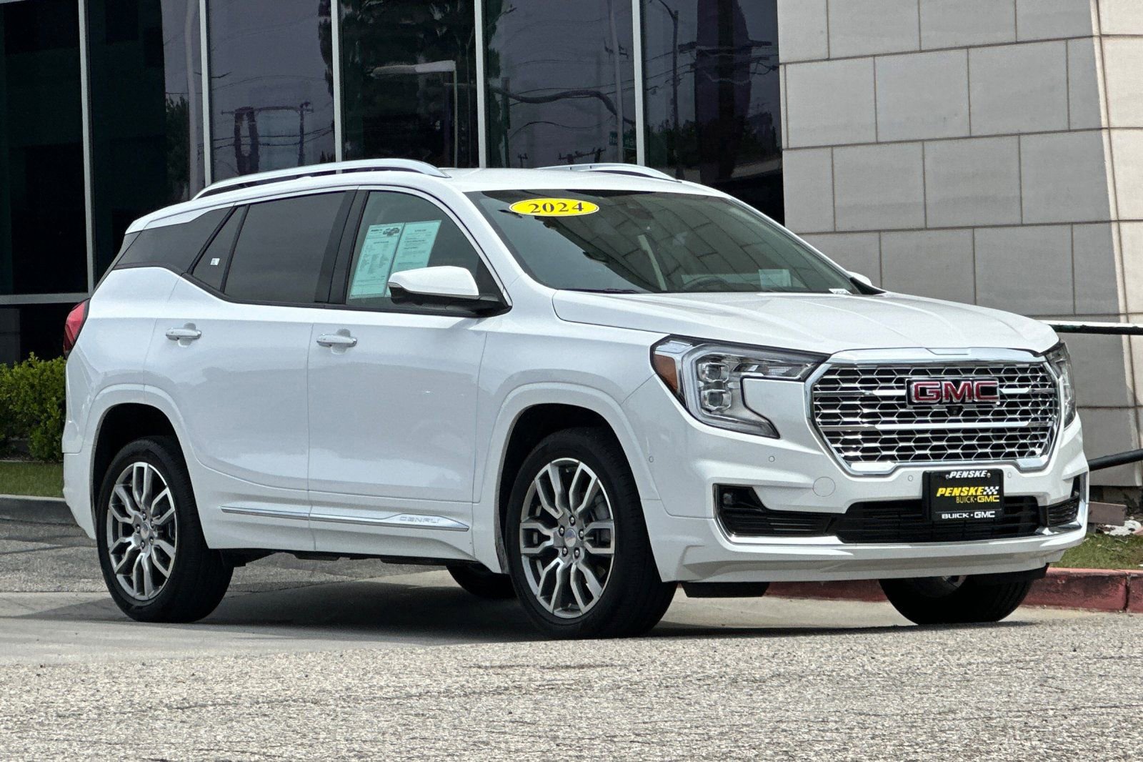 Certified 2024 GMC Terrain Denali w/ Denali Premium Package image 2
