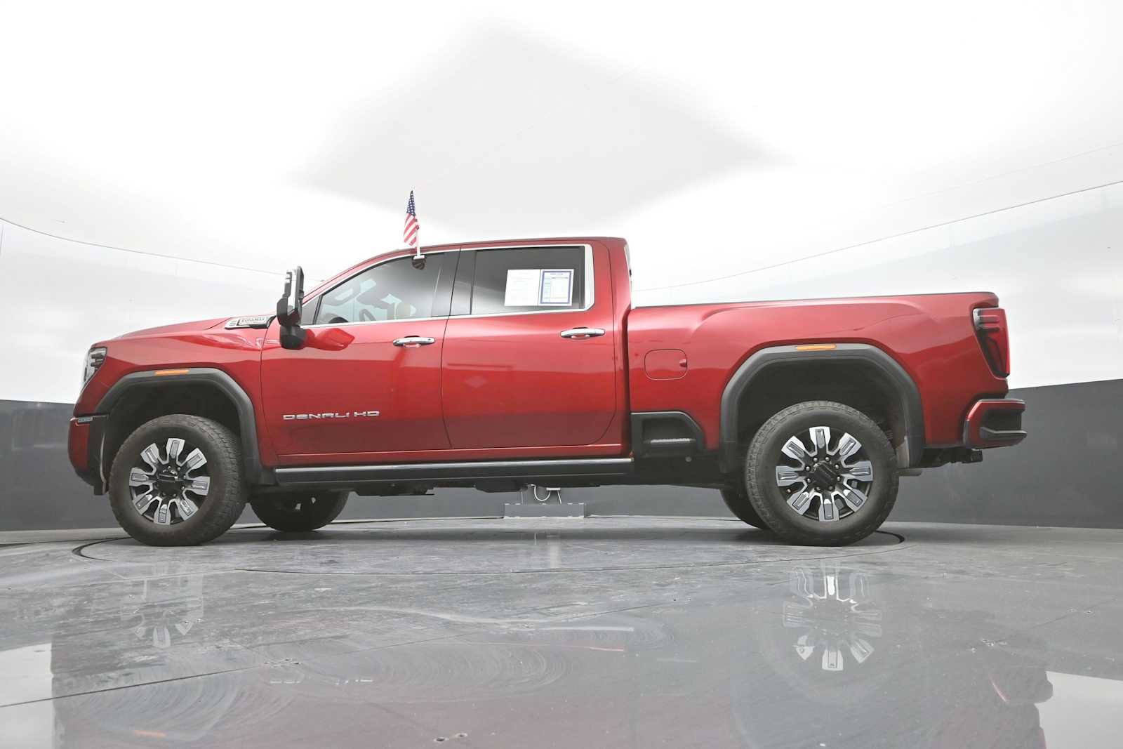 Used 2024 GMC Sierra 2500 Denali w/ Technology Package AWD/4WD image 35