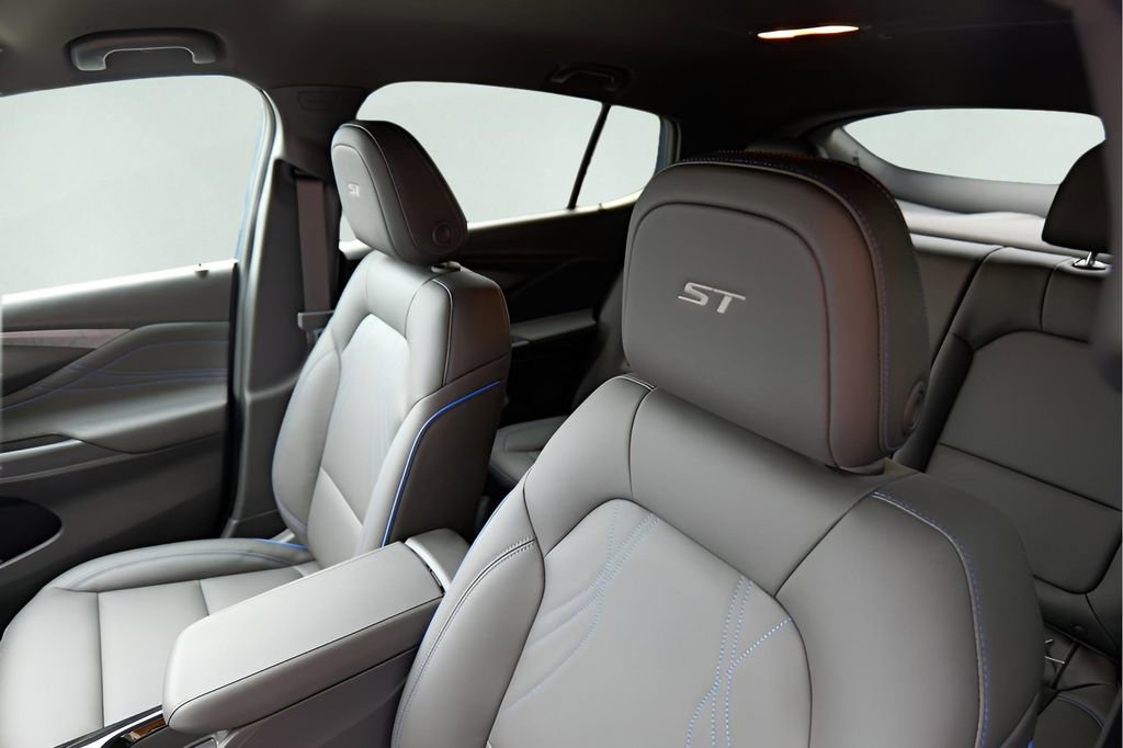 New 2026 Buick Envista Sport Touring w/ Convenience I Package image 10
