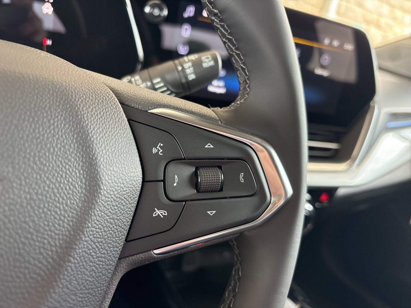 New 2026 Chevrolet Trax LT image 27