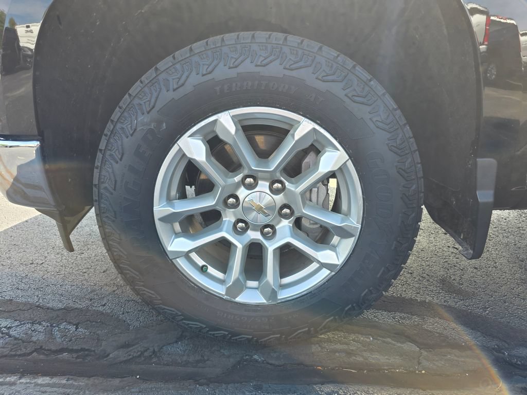 Certified 2024 Chevrolet Silverado 1500 LT AWD/4WD image 27