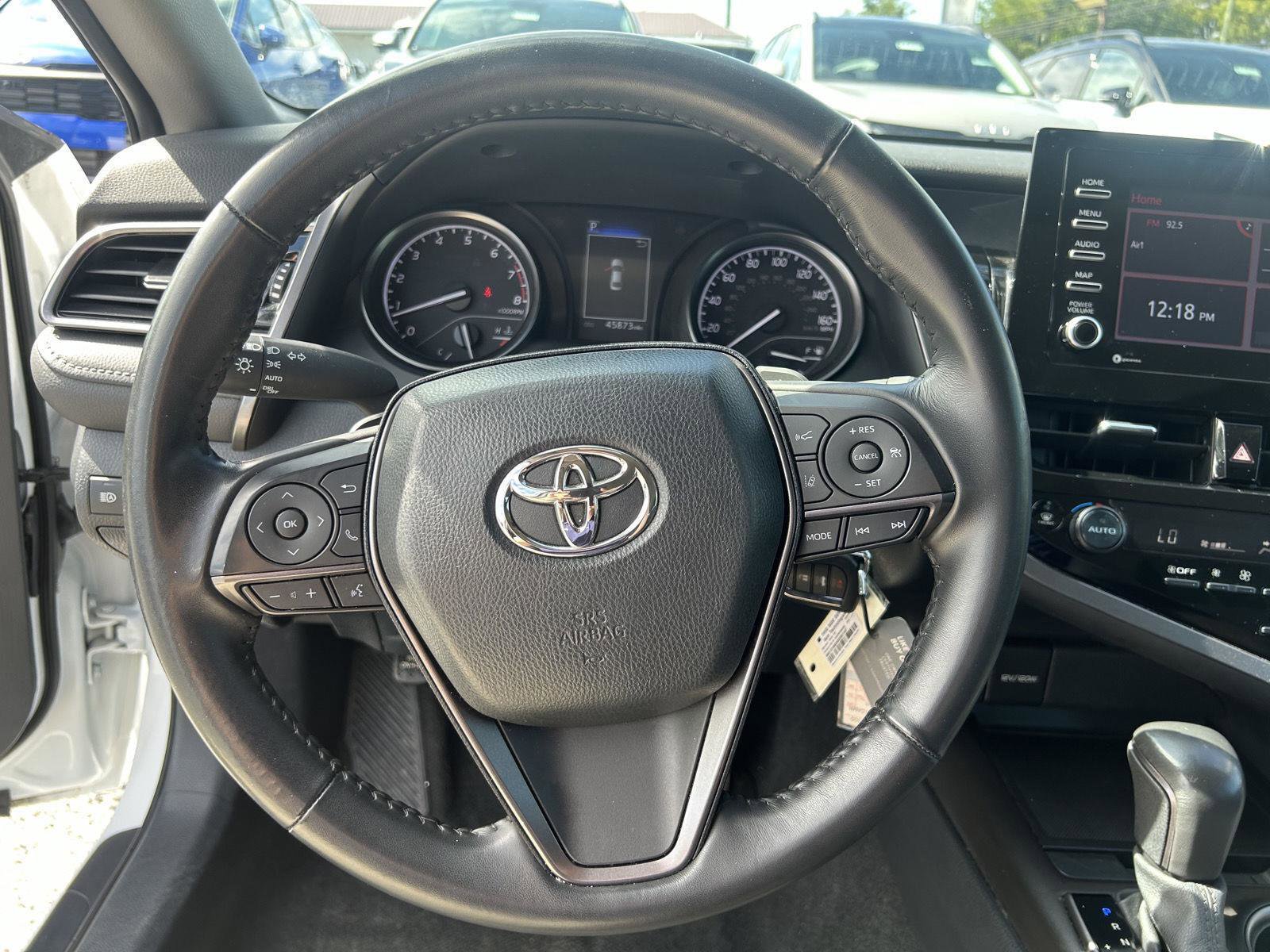 Used 2024 Toyota Camry SE FWD image 7