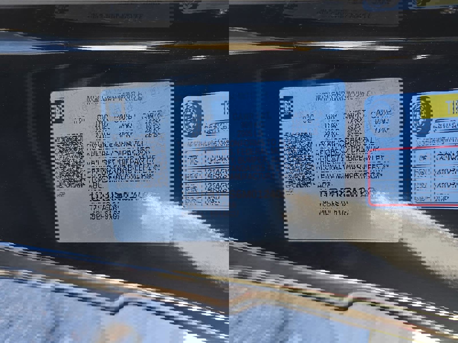 Used 2021 Chevrolet Camaro LT w/ RS Package image 36