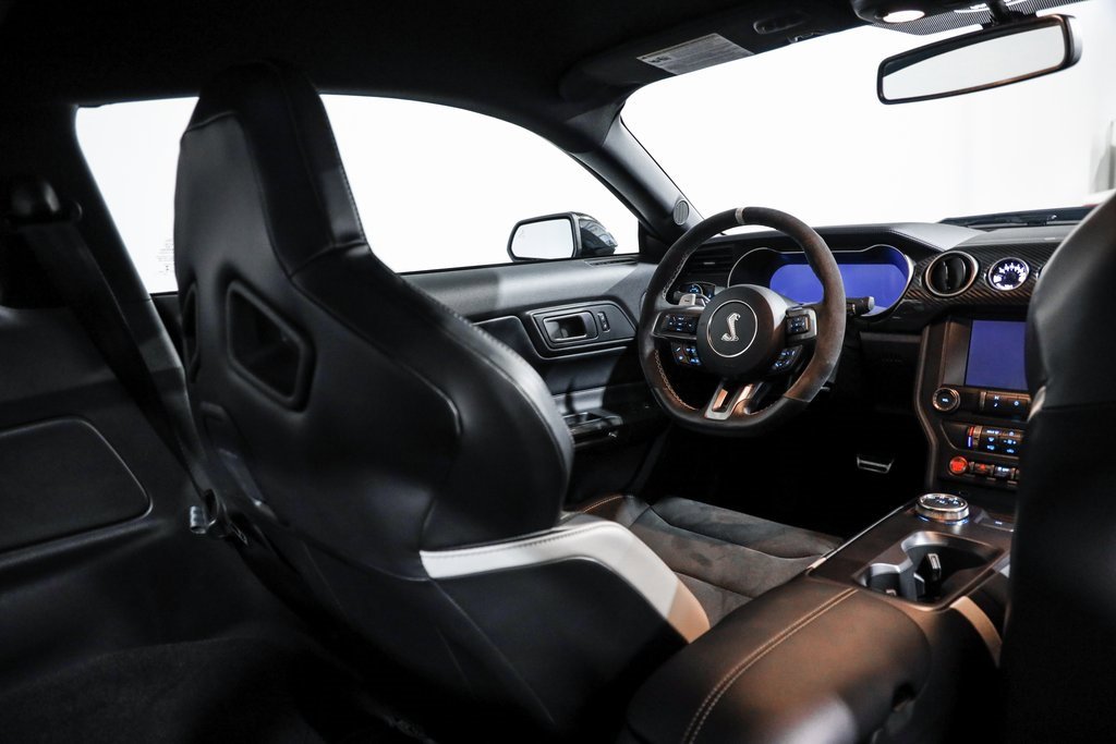 Used 2020 Ford Mustang Shelby GT500 w/ Carbon Fiber Track Pack image 30