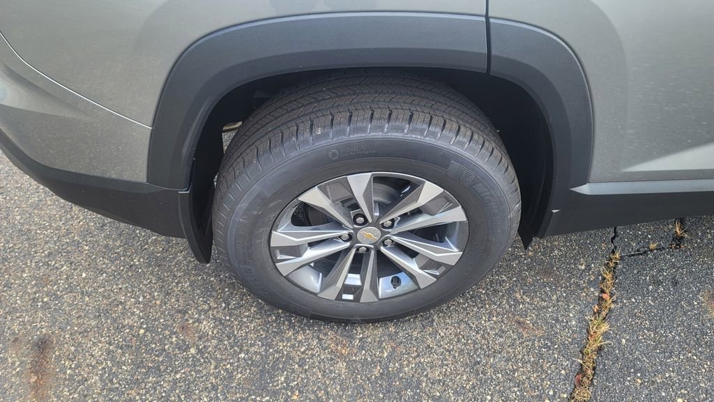 New 2026 Chevrolet Equinox LT image 13