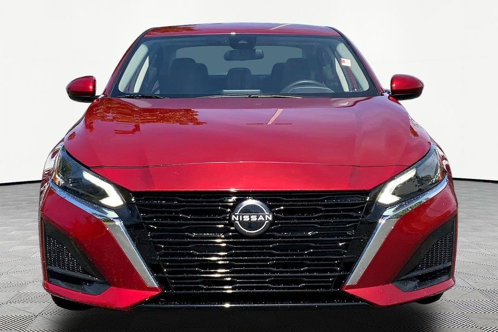 Used 2023 Nissan Altima 2.5 SV image 2