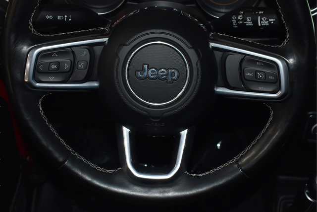 Used 2022 Jeep Wrangler Unlimited Sahara w/ Dual Top Group AWD/4WD image 24