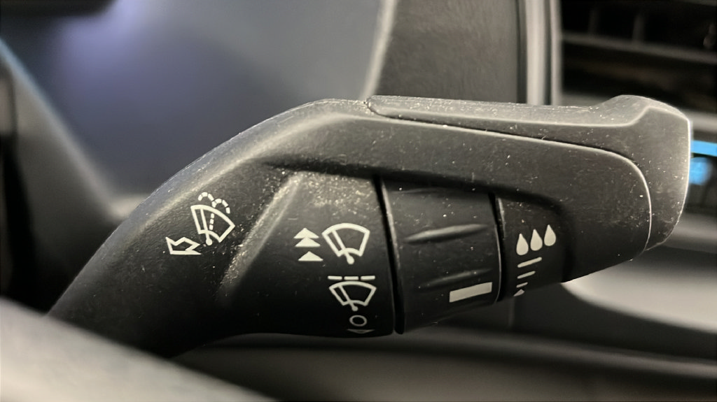 Used 2024 Ford Transit 250 148 Medium Roof Extended AWD w/ Load Area Protection Package image 24