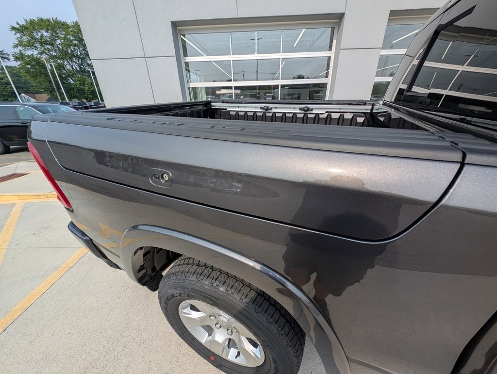 New 2026 RAM 1500 4x4 Crew Cab image 44