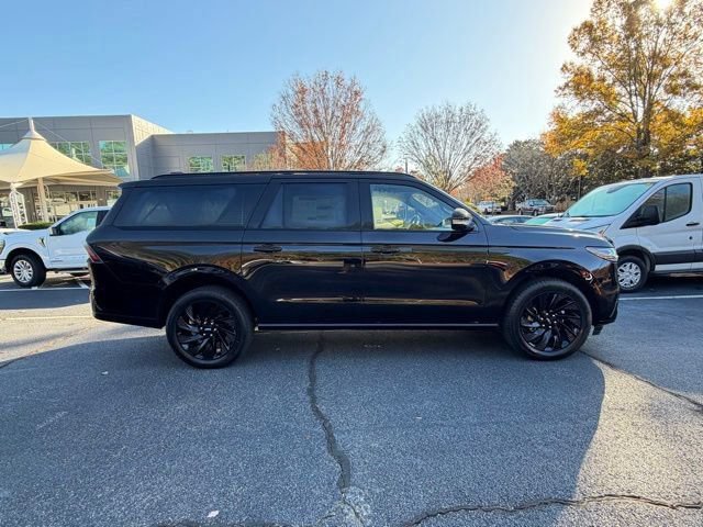 New 2025 Lincoln Navigator L Reserve w/ Jet Appearance Package AWD/4WD image 7
