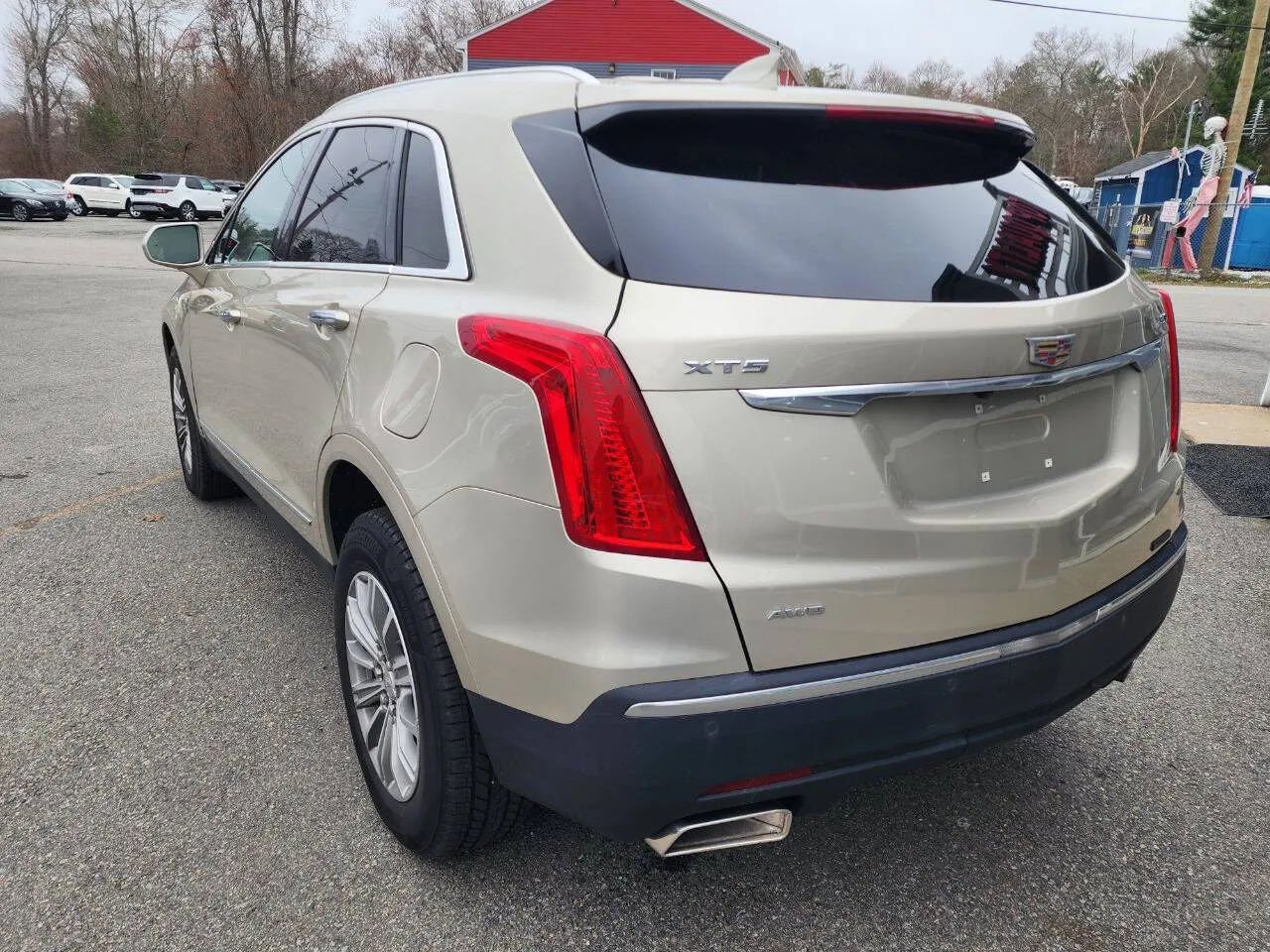 Used 2017 Cadillac XT5 Luxury w/ Driver Awareness Package AWD/4WD image 7