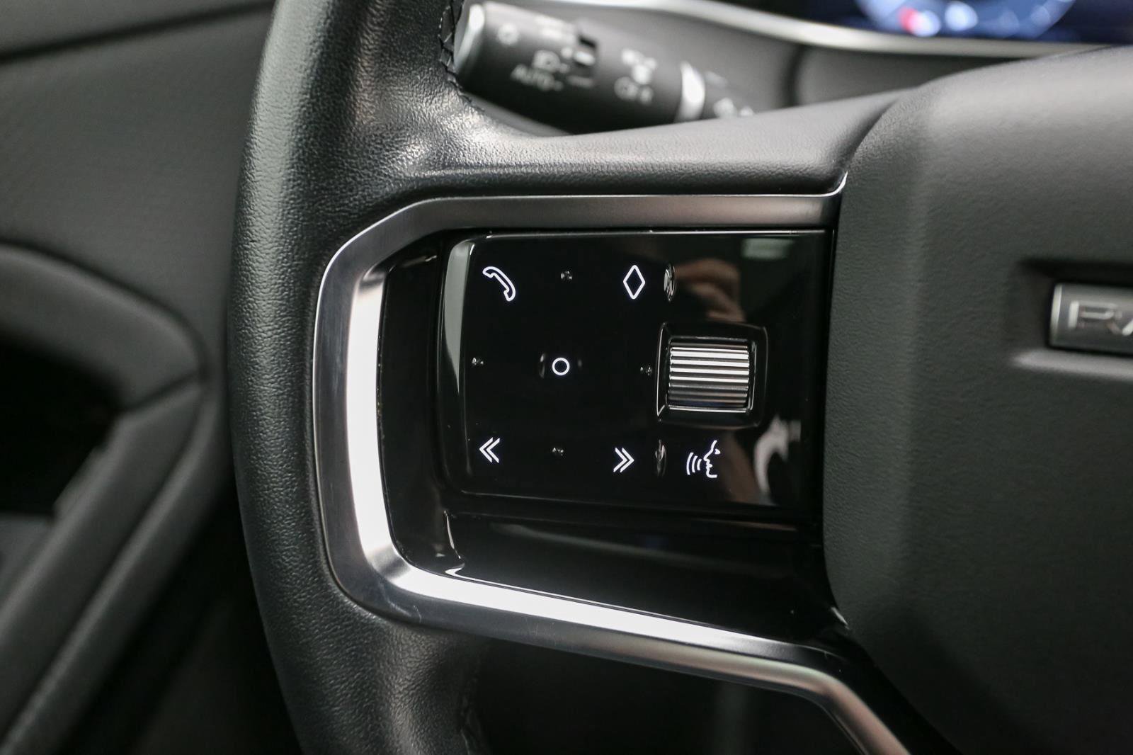 Used 2023 Land Rover Range Rover Evoque S image 40