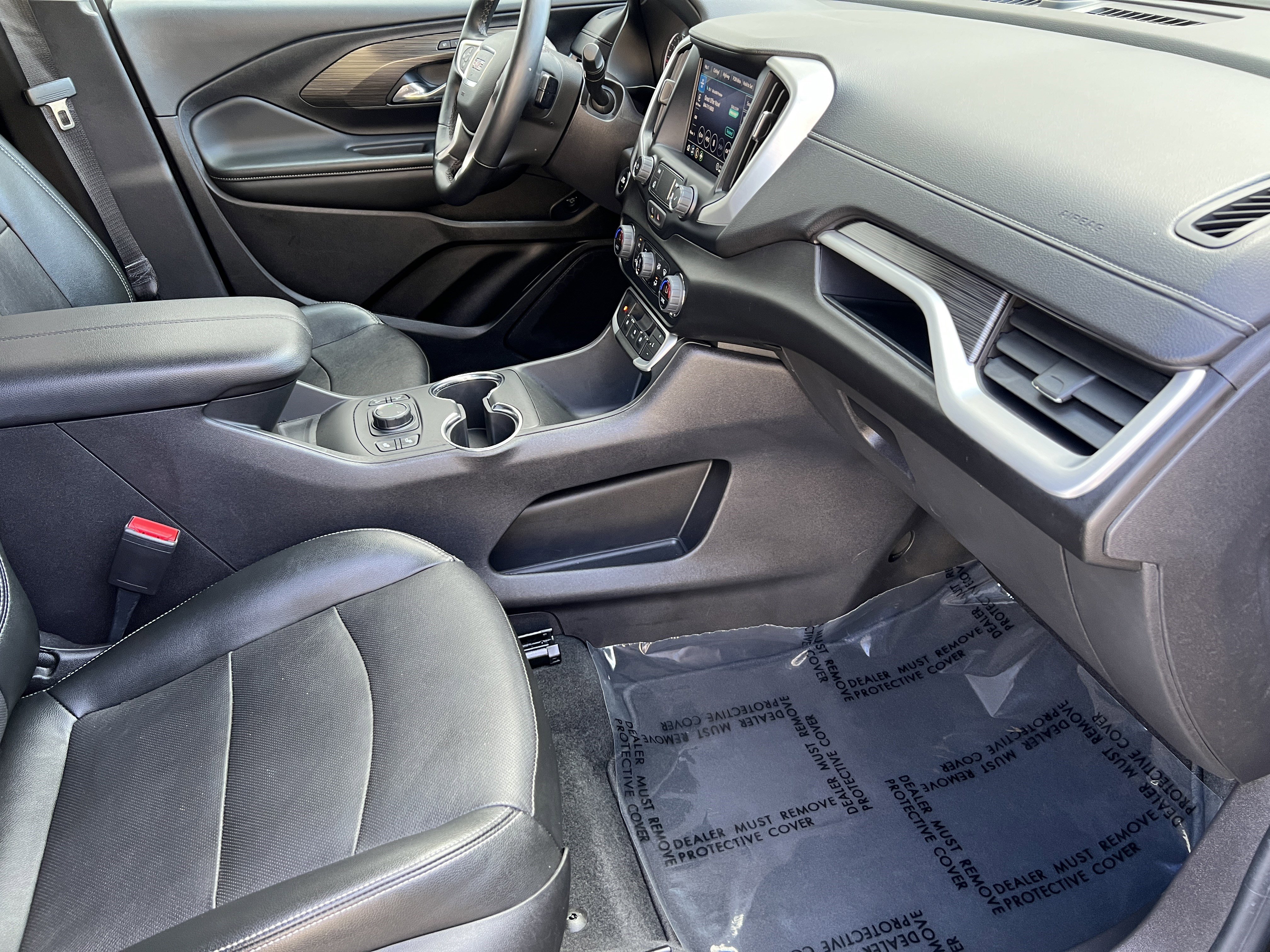 Used 2024 GMC Terrain SLT image 22