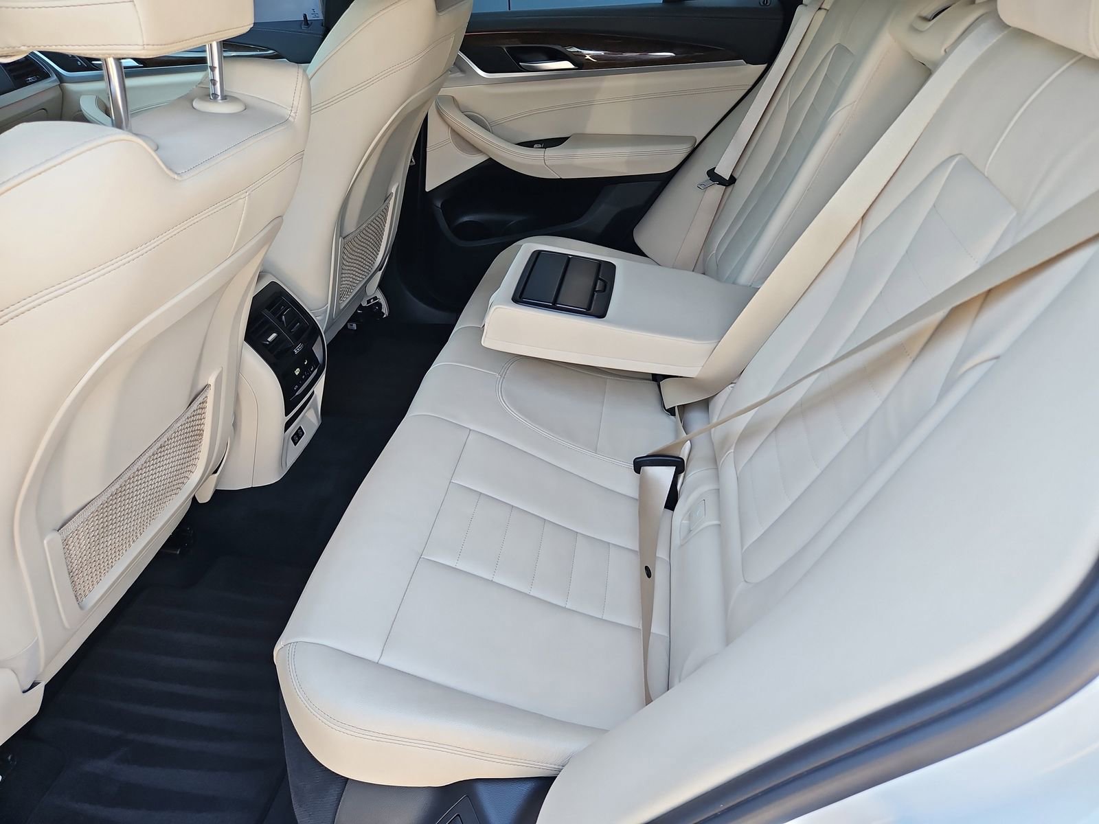 Used 2021 BMW X4 M40i w/ Executive Package image 18