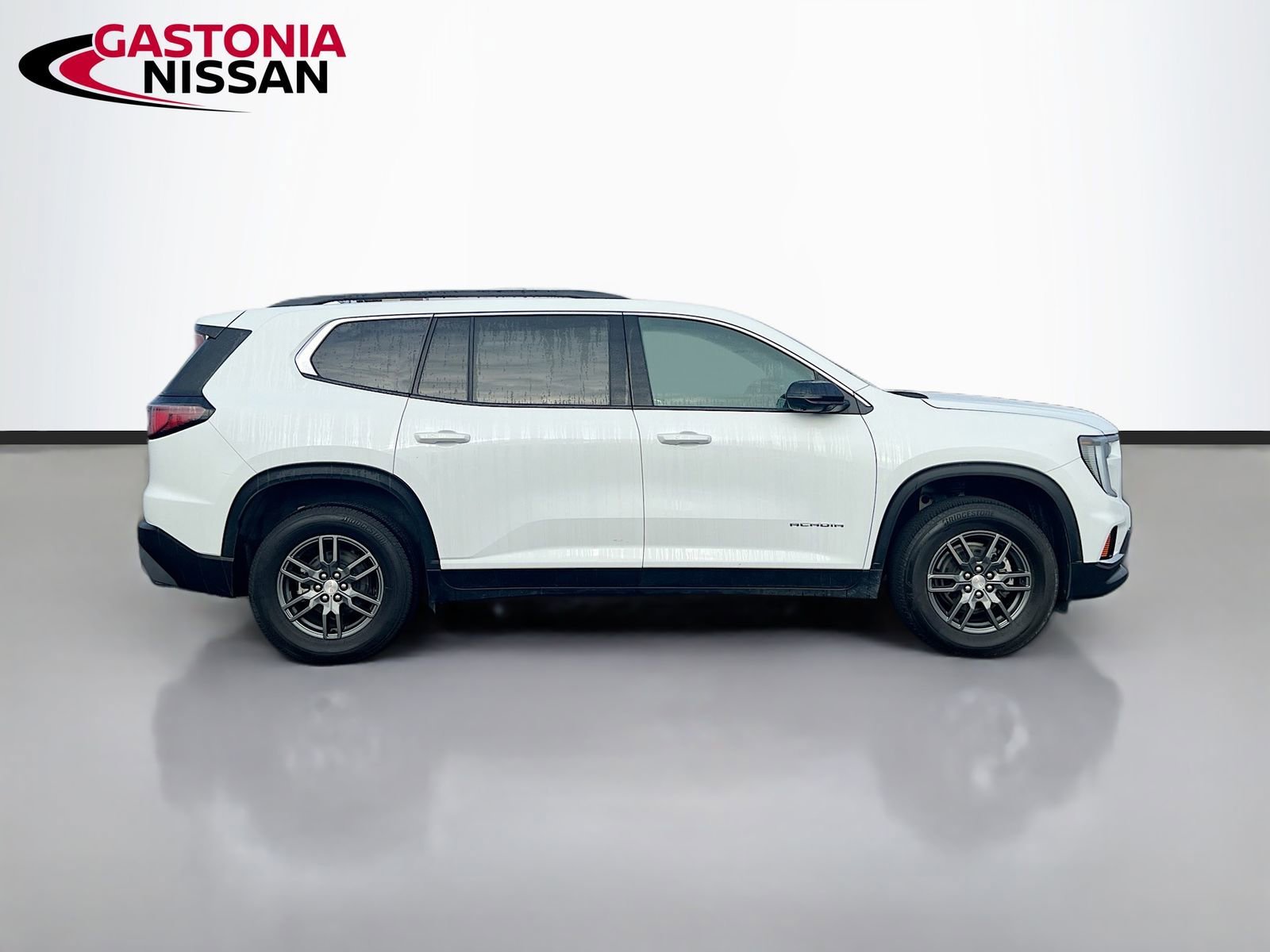 Used 2025 GMC Acadia Elevation image 10