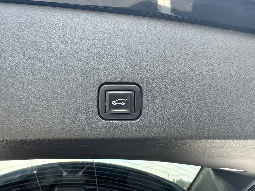 Used 2022 Cadillac XT6 Sport w/ Technology Package image 20