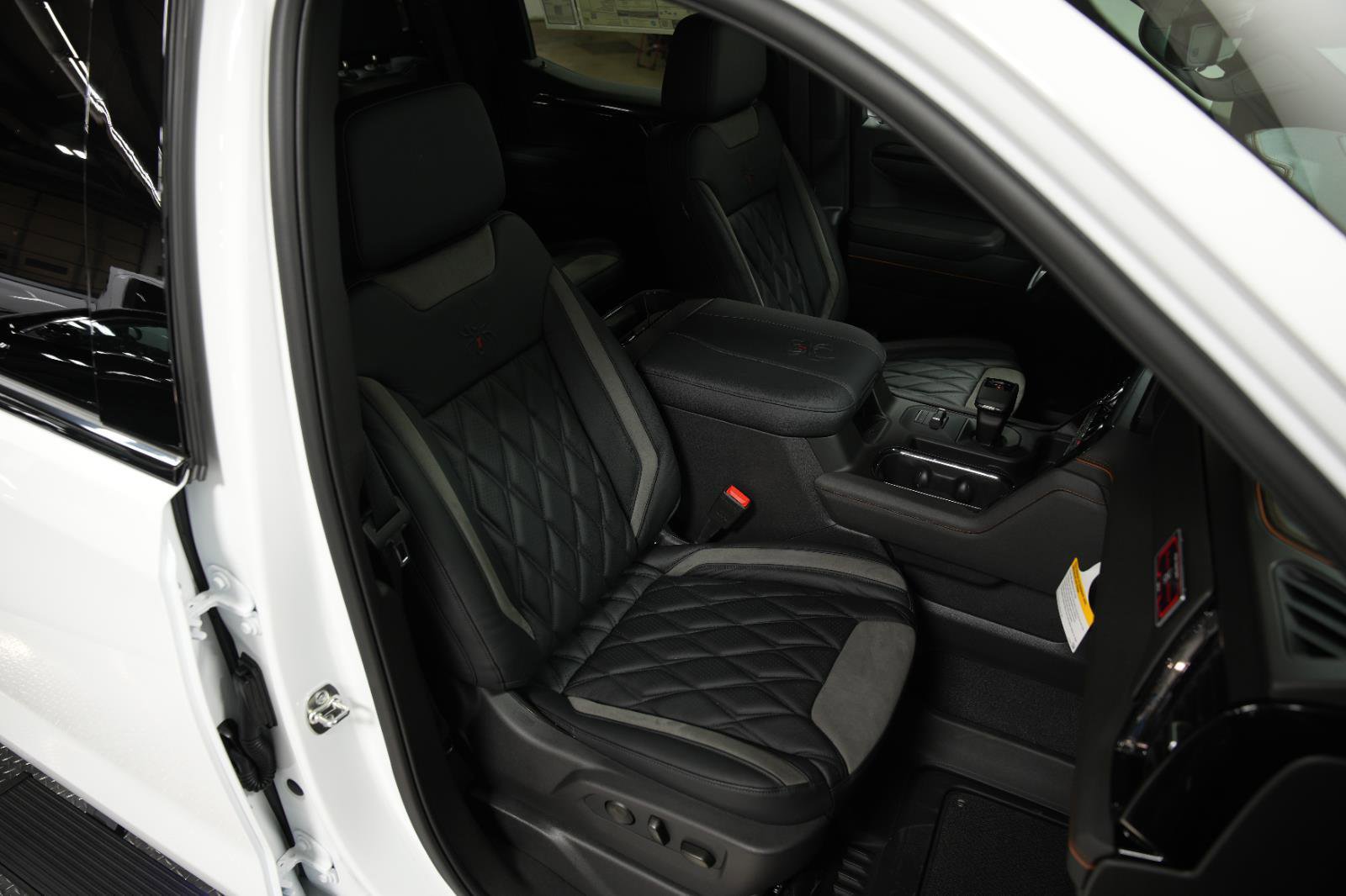 New 2026 GMC Sierra 1500 AT4 w/ AT4 Premium Package image 15