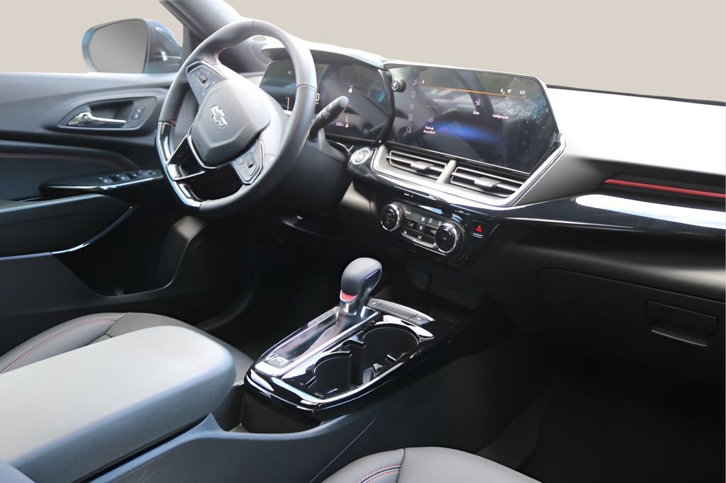 Used 2026 Chevrolet Trax RS w/ Sunroof Package FWD image 20