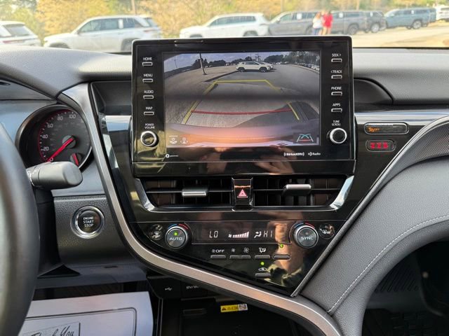 Used 2022 Toyota Camry XSE w/ Cold Weather Package image 19