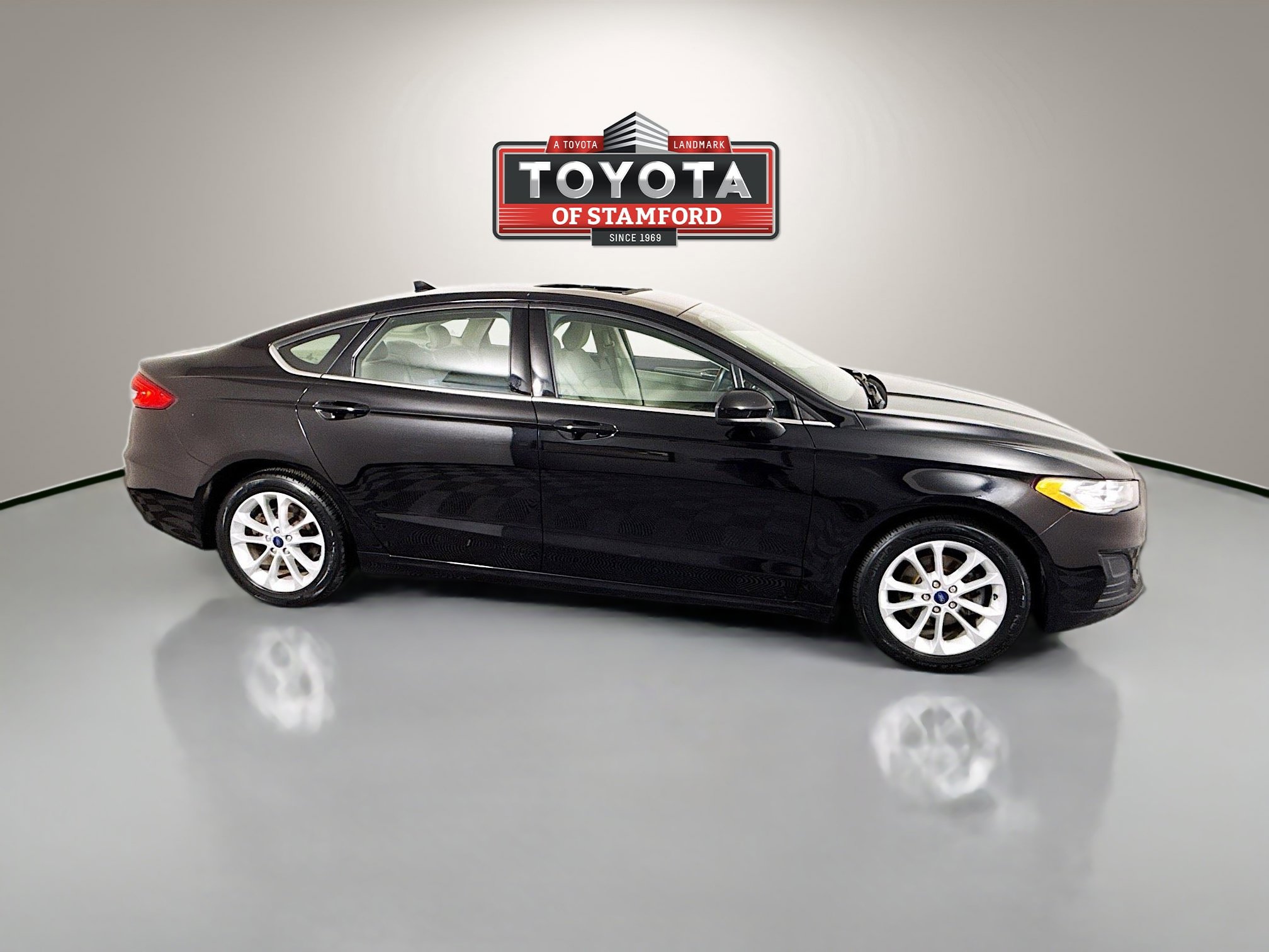 Used 2020 Ford Fusion SE image 8