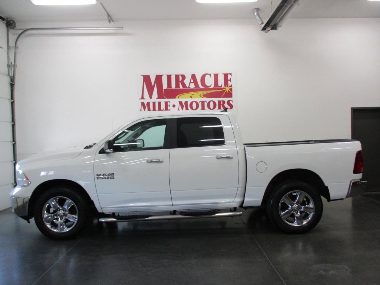 Used 2017 RAM 1500 Big Horn AWD/4WD image 2