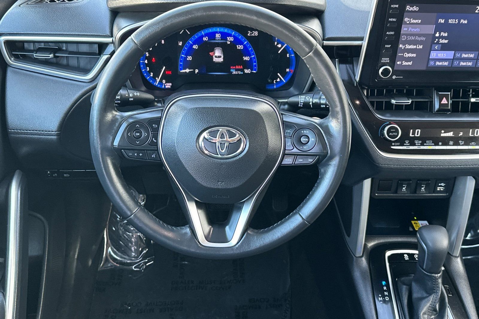 Used 2022 Toyota Corolla Cross XLE image 14