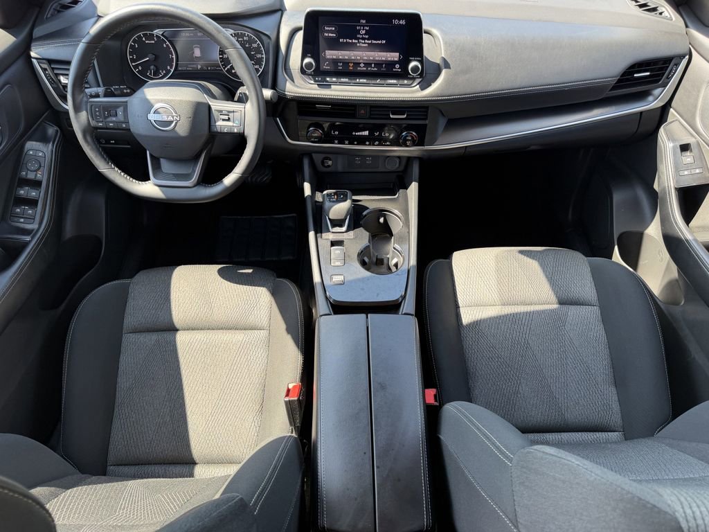 Used 2025 Nissan Rogue SV FWD image 12