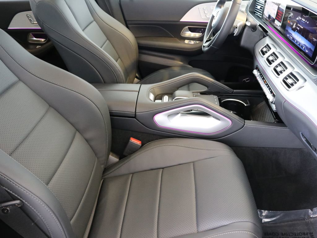 Used 2025 Mercedes-Benz GLS 450 4MATIC image 48