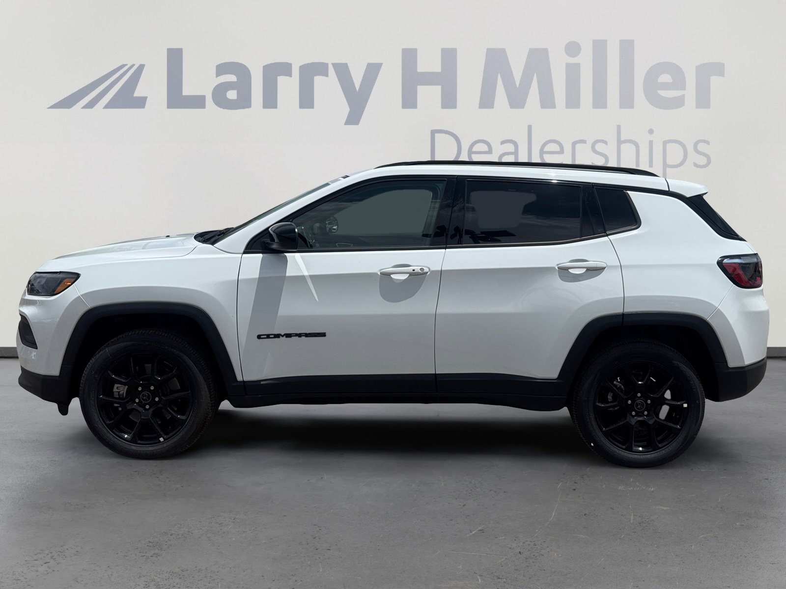 New 2026 Jeep Compass Latitude AWD/4WD image 2