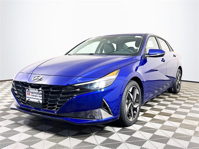 Used 2023 Hyundai Elantra Limited w/ Cargo Package image 2
