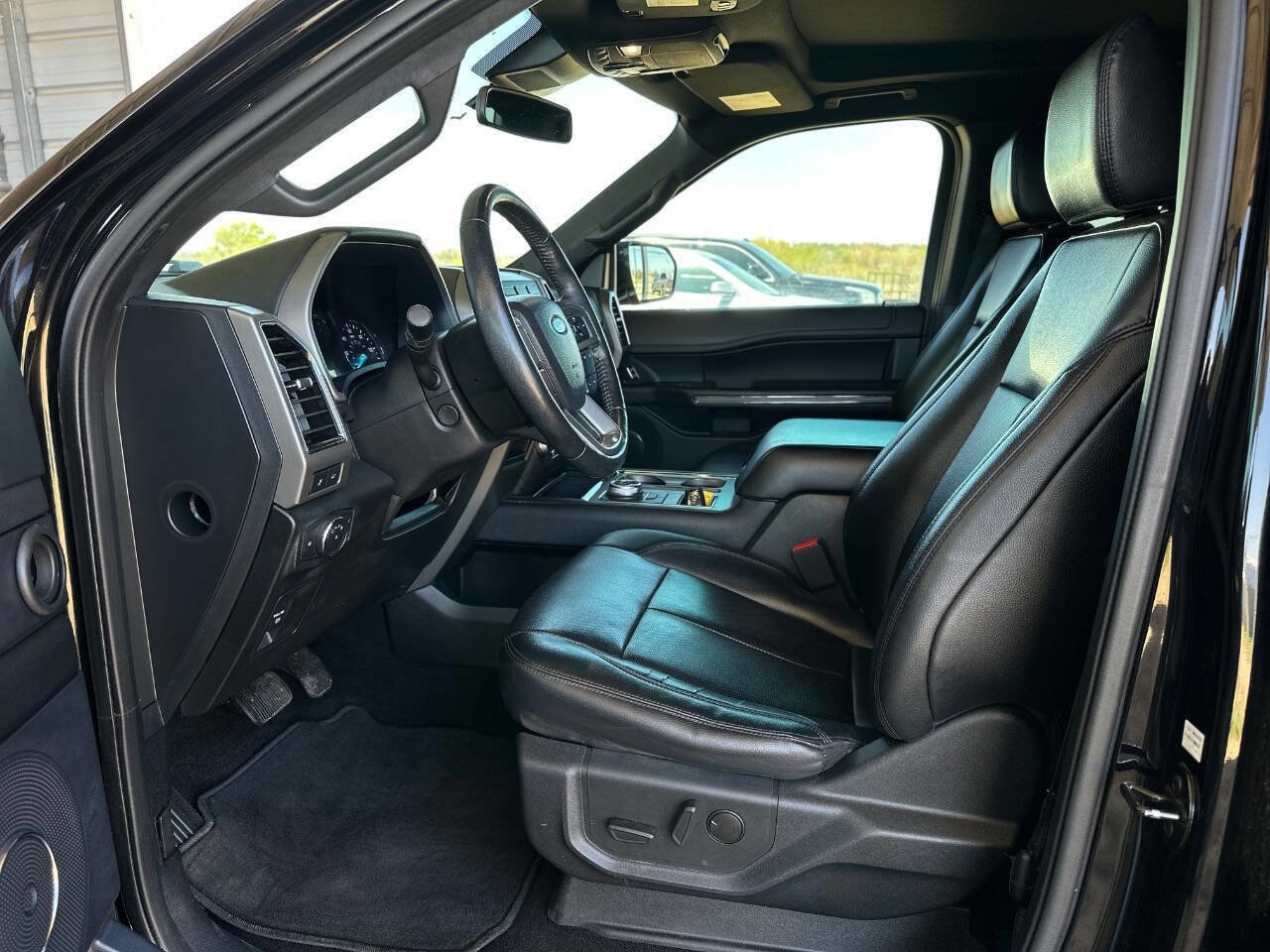 Used 2021 Ford Expedition XLT image 10