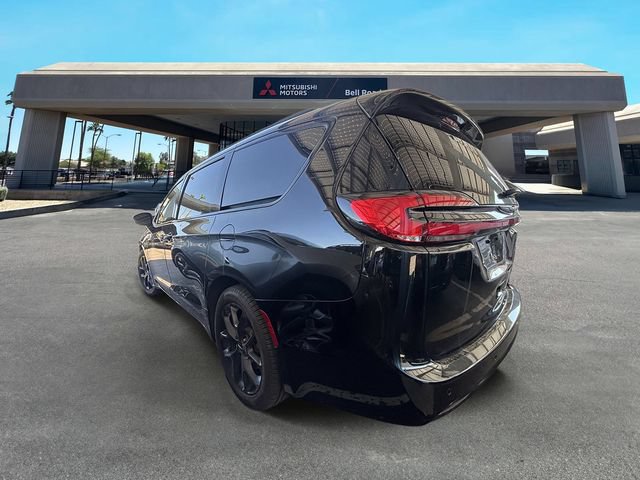 Used 2025 Chrysler Pacifica Limited FWD image 7