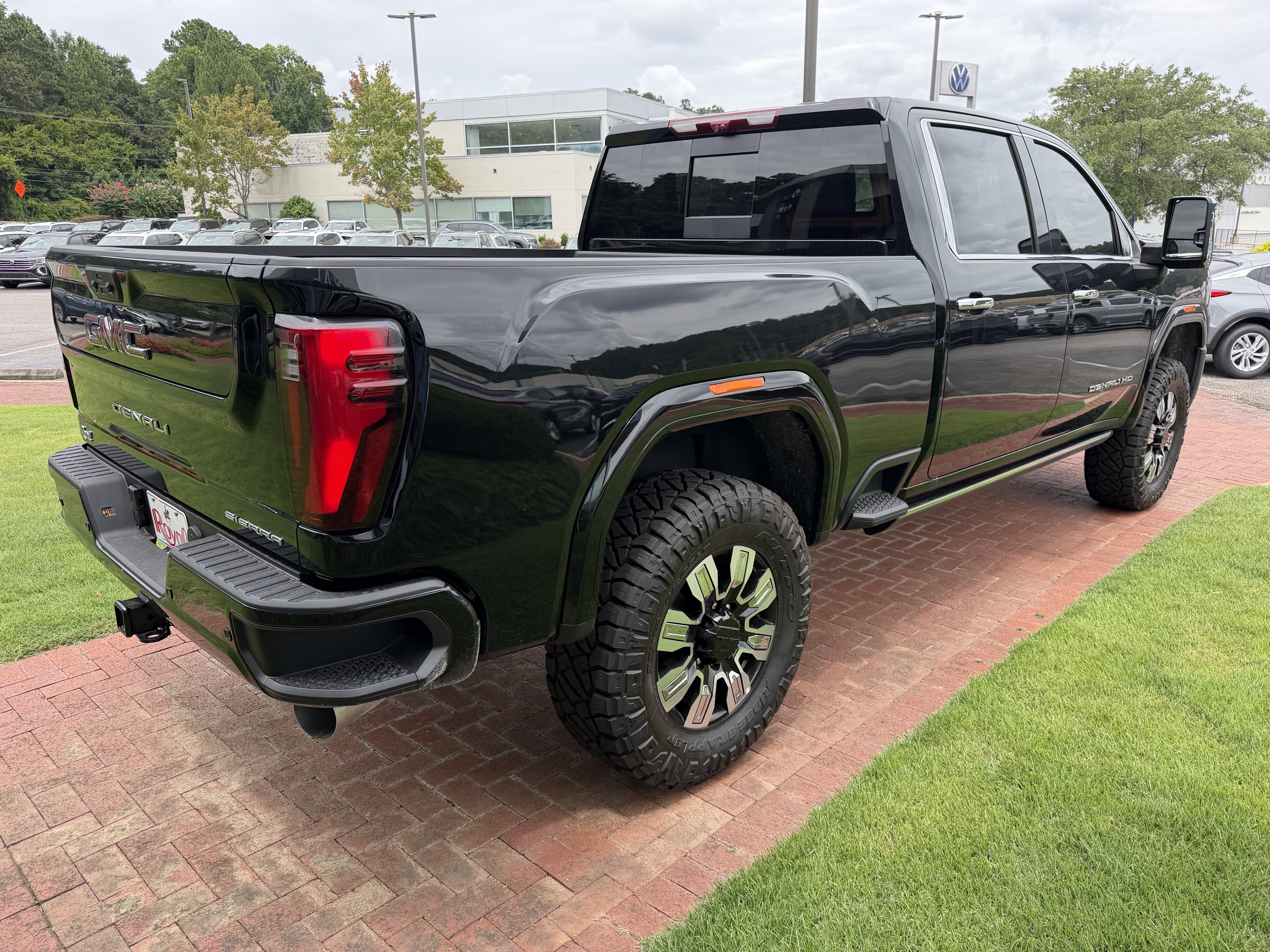 New 2026 GMC Sierra 2500 Denali w/ Denali Reserve Package AWD/4WD image 5