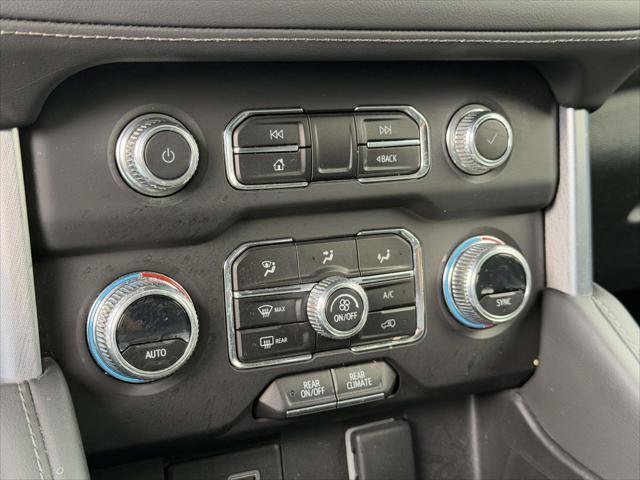 Used 2023 GMC Yukon XL SLE AWD/4WD image 32