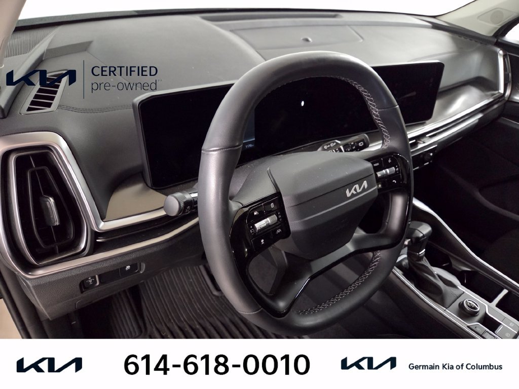 Certified 2026 Kia Sorento LX FWD image 17