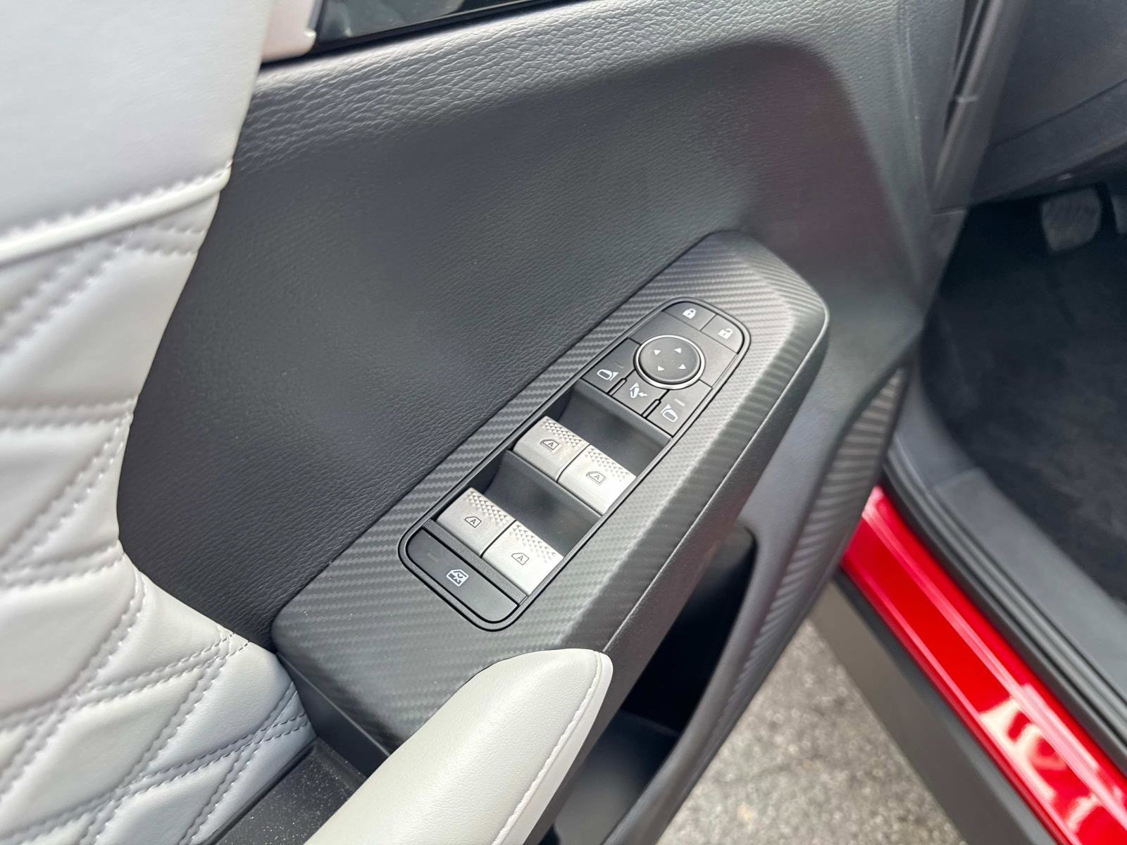 New 2025 Mitsubishi Outlander SEL image 14