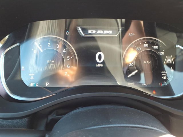 New 2026 RAM 1500 4x4 Crew Cab image 14