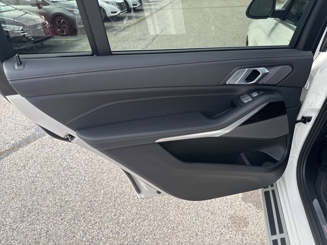 Used 2024 BMW X7 xDrive40i image 63