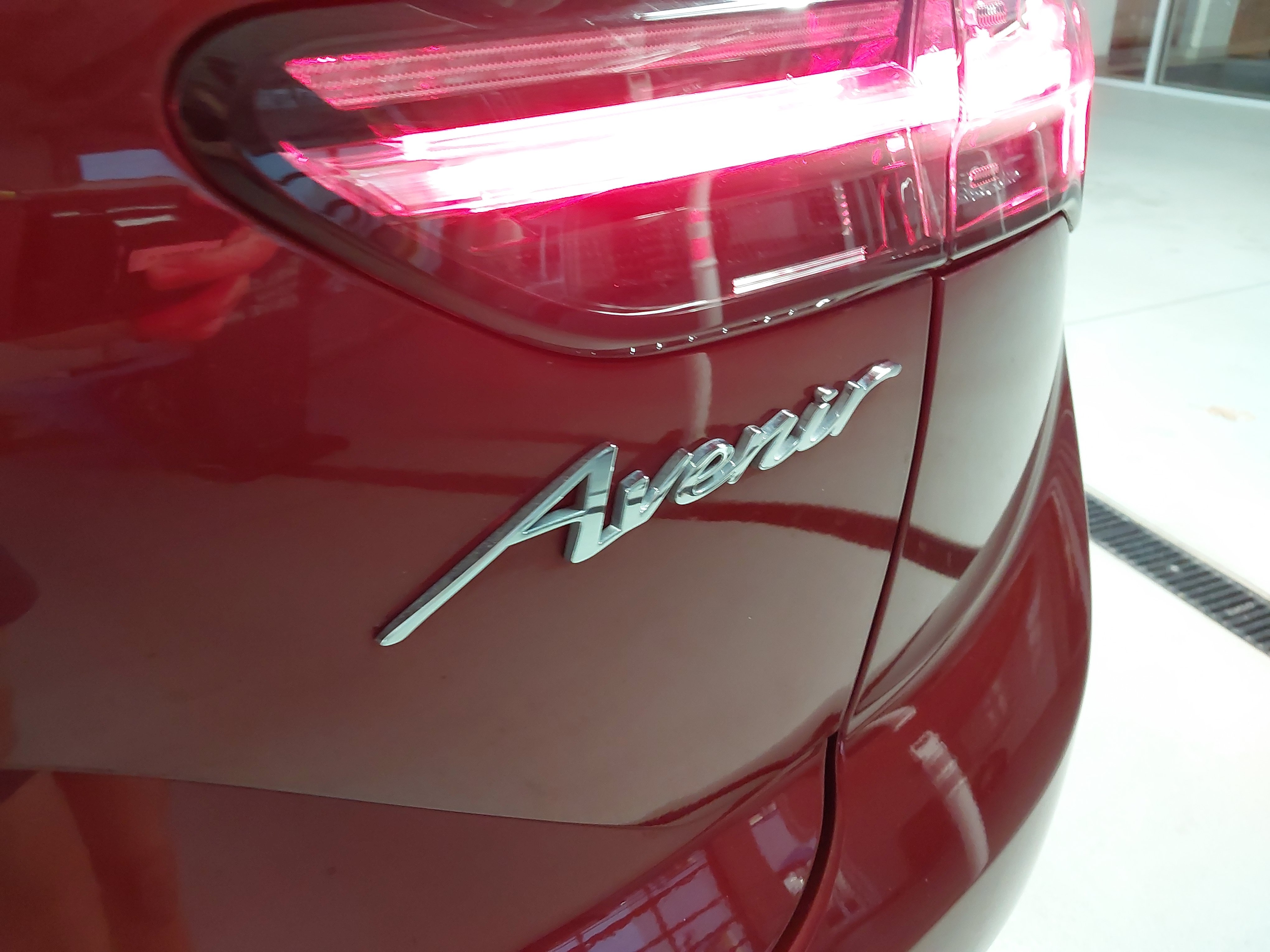 Used 2023 Buick Envision Avenir AWD/4WD image 33