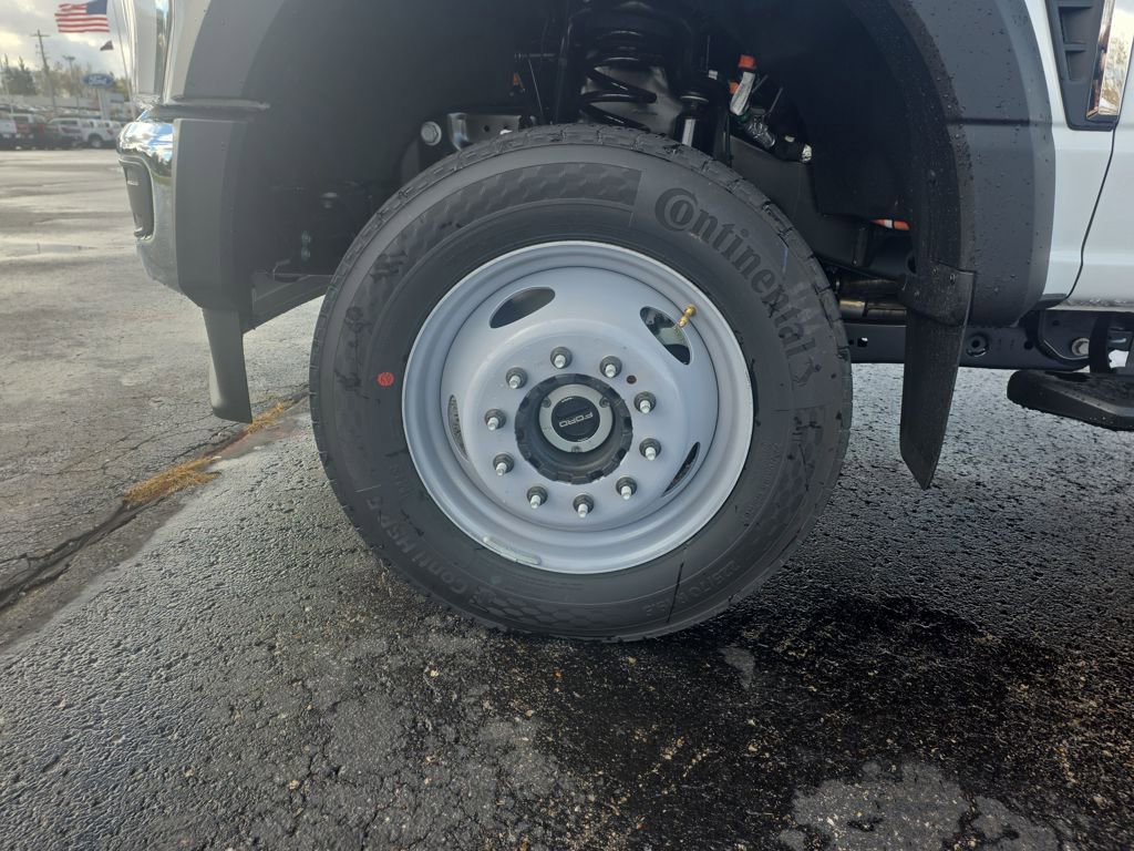 New 2025 Ford F550 4x4 Regular Cab Super Duty image 25