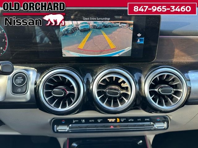 Used 2022 Mercedes-Benz GLB 250 4MATIC w/ Premium Package Lite image 16