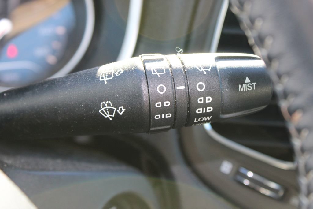 Used 2018 Jeep Compass Latitude w/ Popular Equipment Group image 18