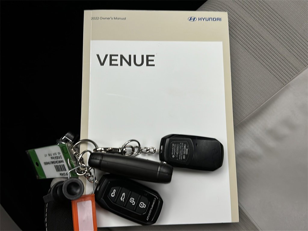 Certified 2022 Hyundai Venue SEL image 27