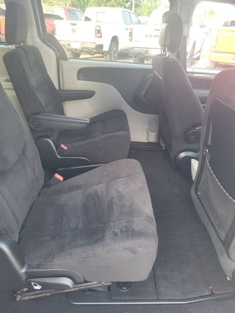 Used 2014 Dodge Grand Caravan SXT FWD image 16