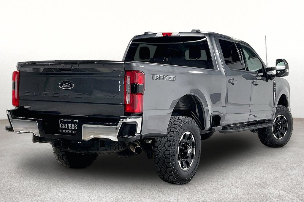 Used 2025 Ford F250 Lariat w/ Tremor Off-Road Package AWD/4WD image 2